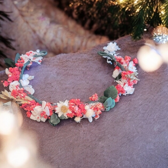 Red and White Natural Hair Crown - Picture 3 of 6